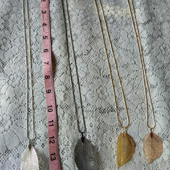 Brand new fashion necklaces with leaf pendant - Picture 1 of 7